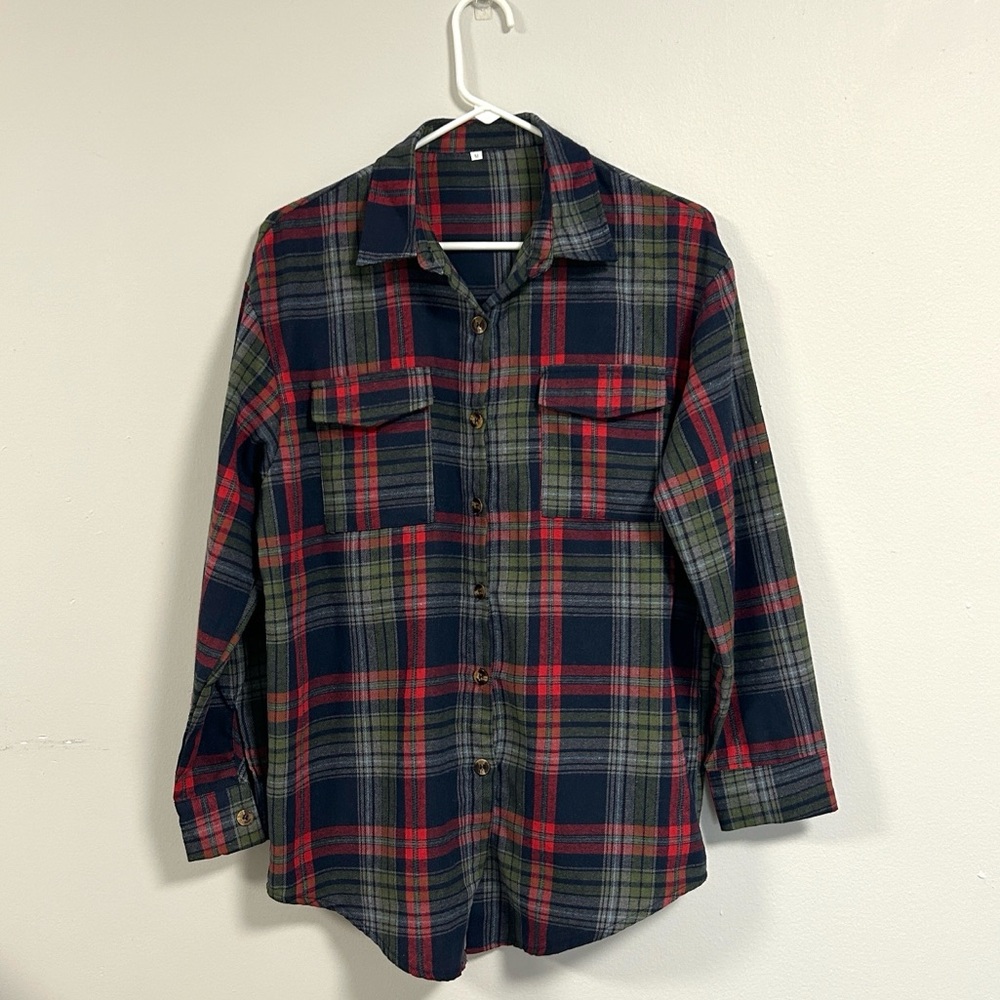 Women’s Green Red Blue Plaid Button-Up Shirt | Size M
